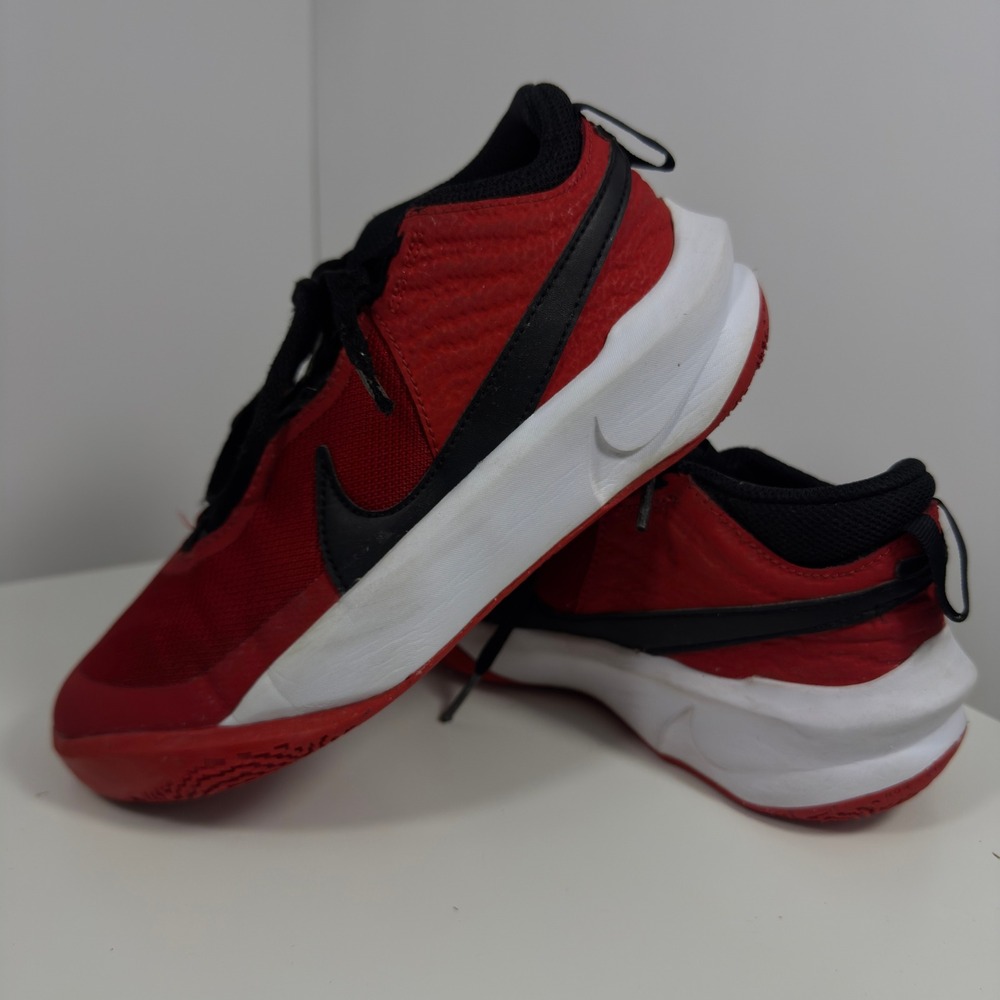 Nike‎ Team Hustle D 10 GS Basketball Shoes Youth 4.5Y Red Black White CW6735-600